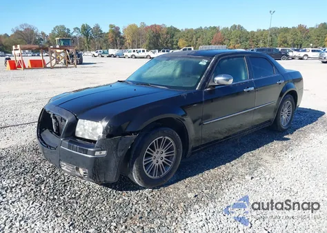 2010 Chrysler 300 Touring/Signature Series/Executive Series from USA, damaged, VIN 2C3CA5CVXAH162184